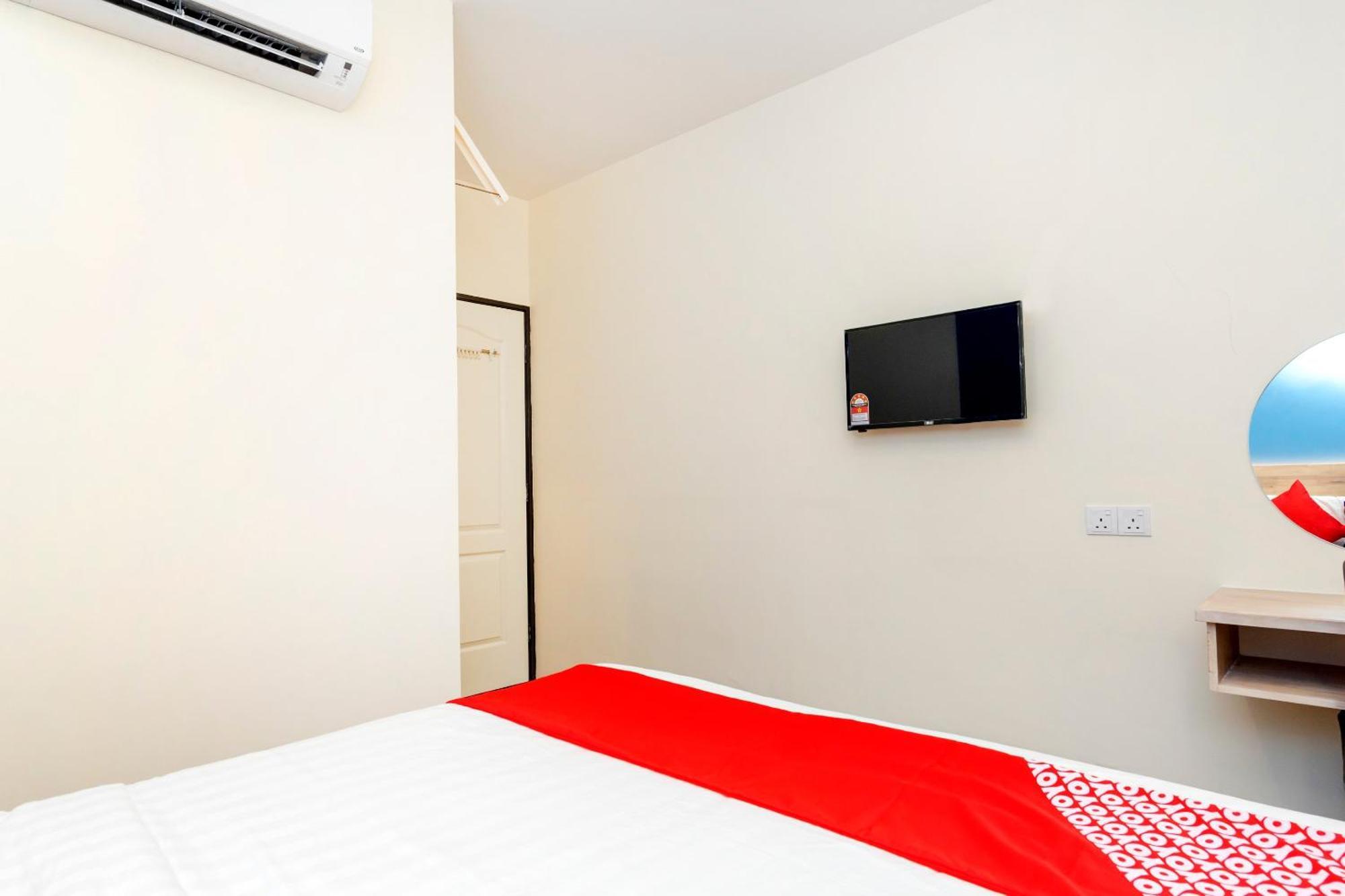 Oyo 778 Bmw 2 Hotel Муар Экстерьер фото